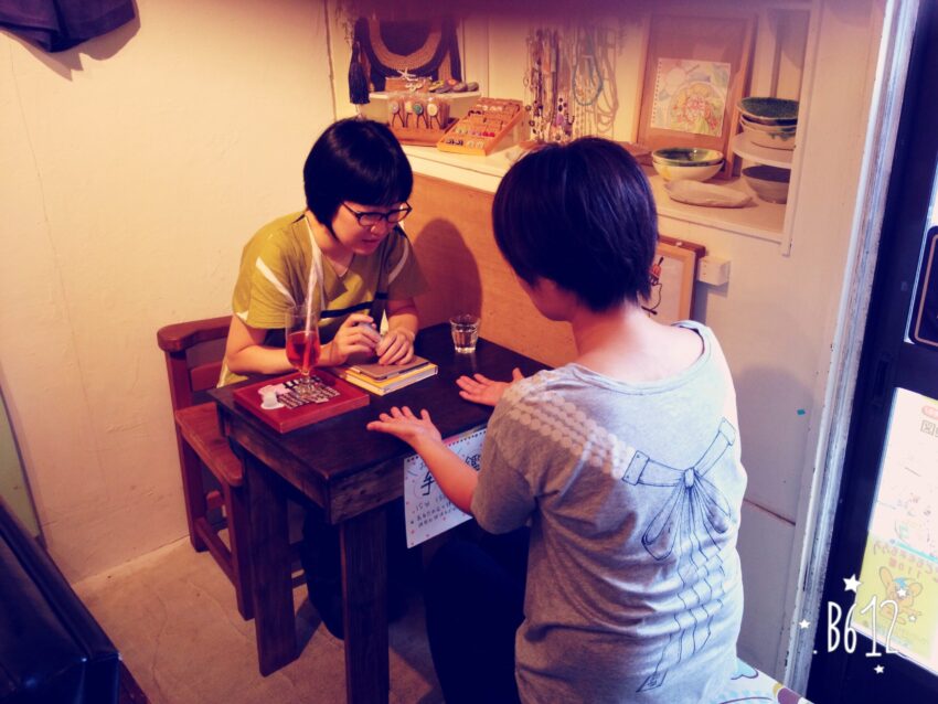 2016年カフェ鑑定の様子